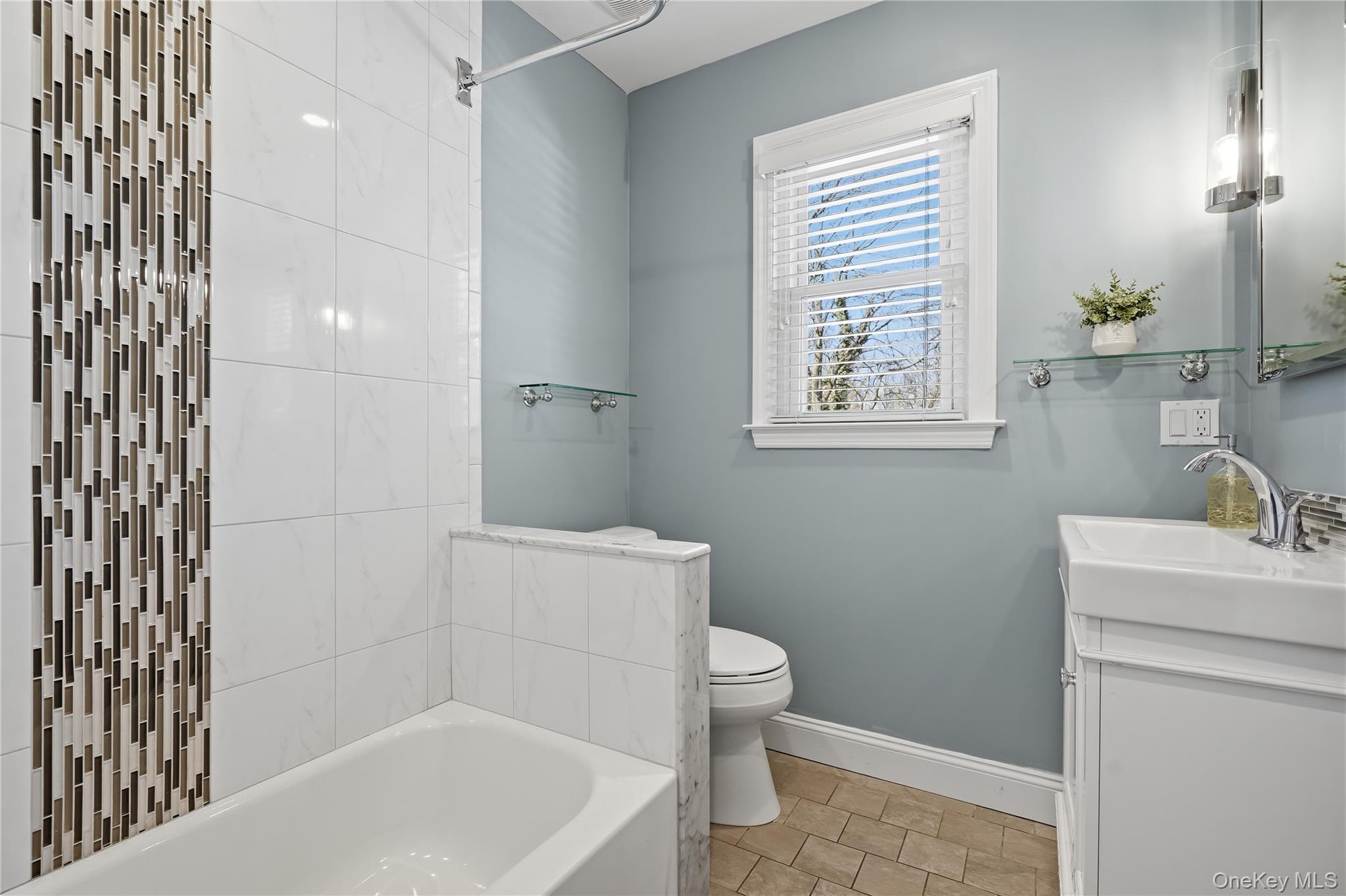 #14 photo, 294 Murray Avenue, Larchmont , NY 10538