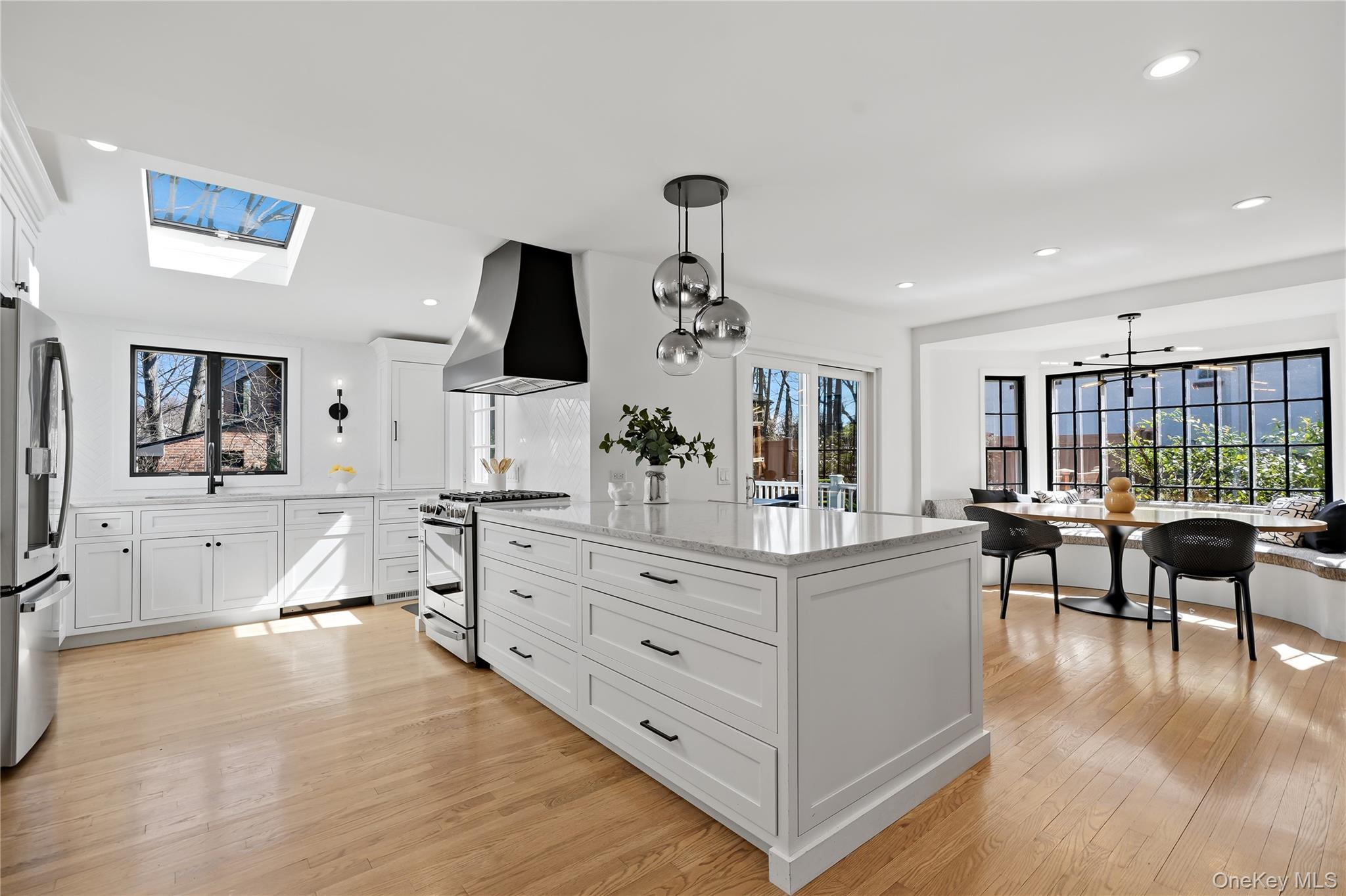 #3 photo, 294 Murray Avenue, Larchmont , NY 10538