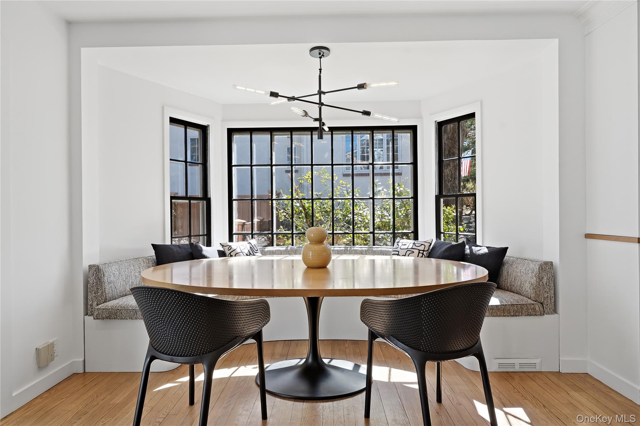 #4 photo, 294 Murray Avenue, Larchmont , NY 10538