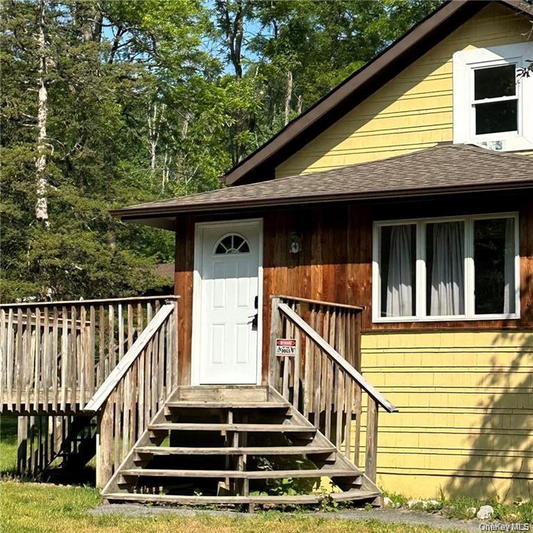 #1 photo, 208 Glenmere Road, Chester , NY 10918