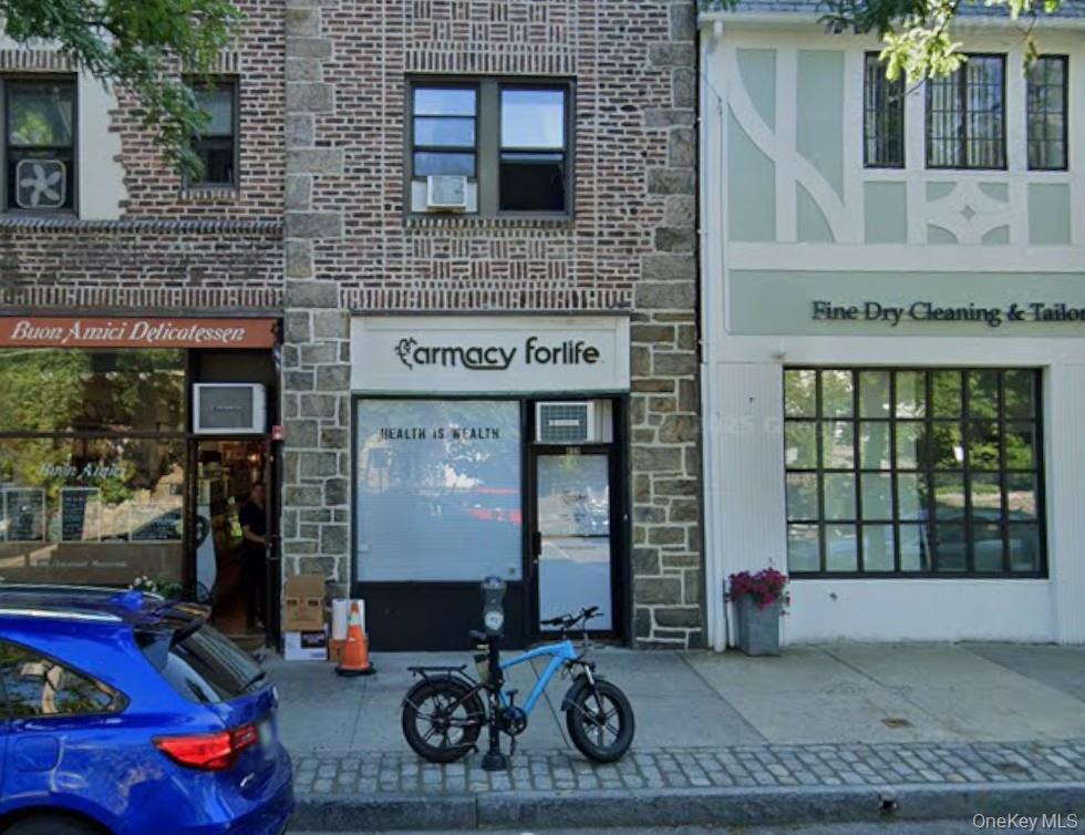 #1 photo, 832 Scarsdale Avenue, Scarsdale , NY 10583