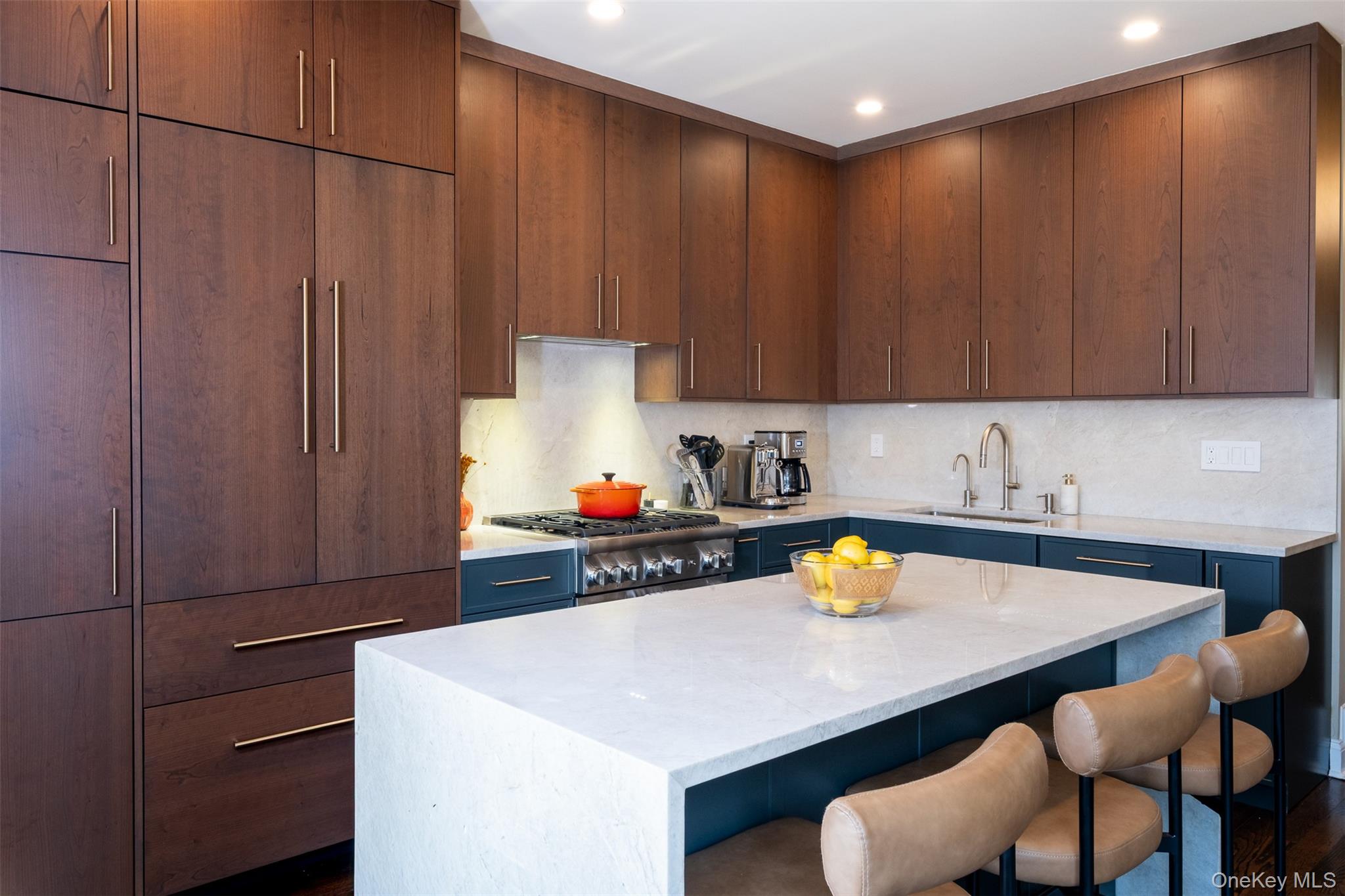 #8 photo, 35 1st Street, Pelham , NY 10803