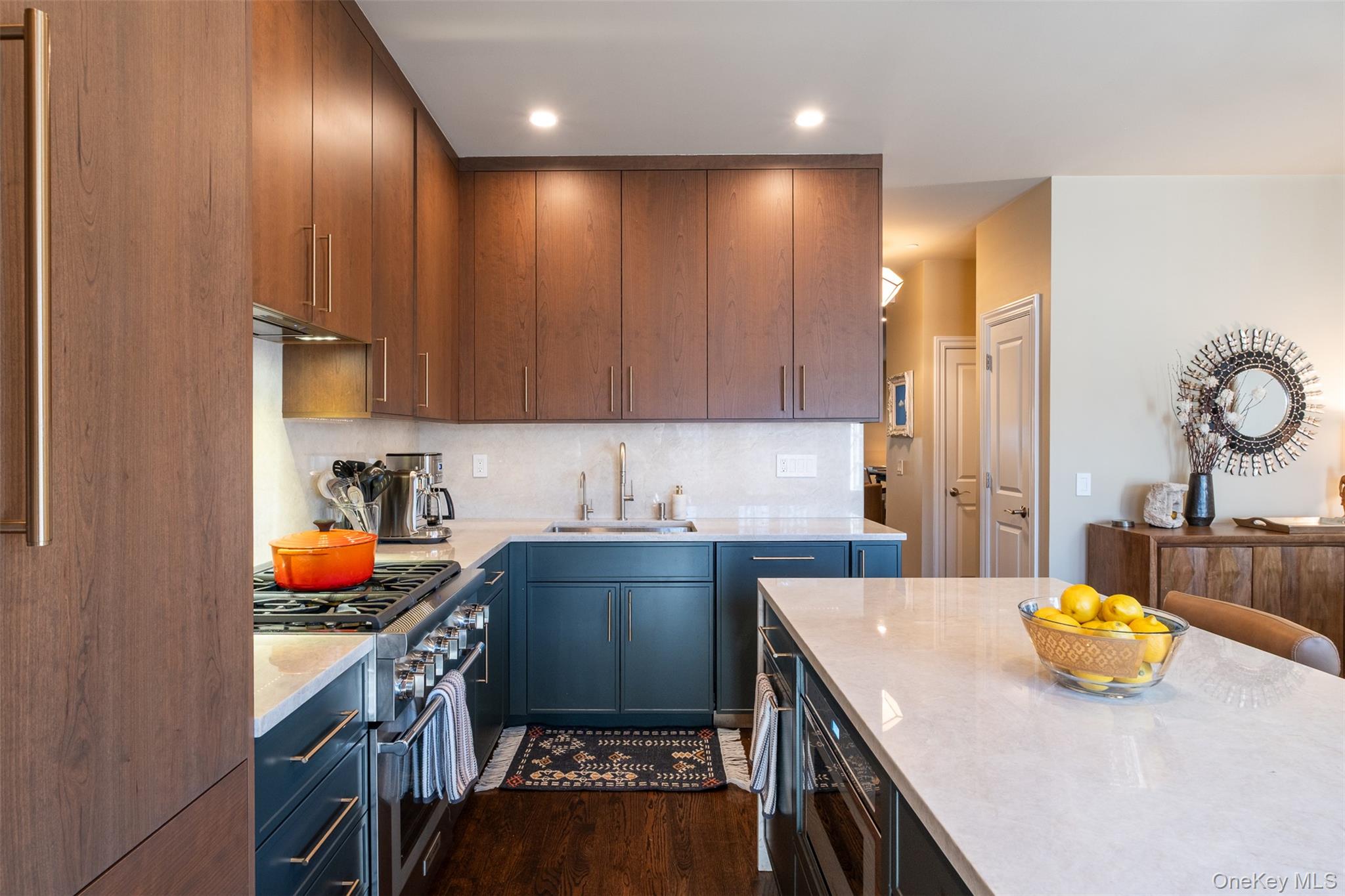 #9 photo, 35 1st Street, Pelham , NY 10803