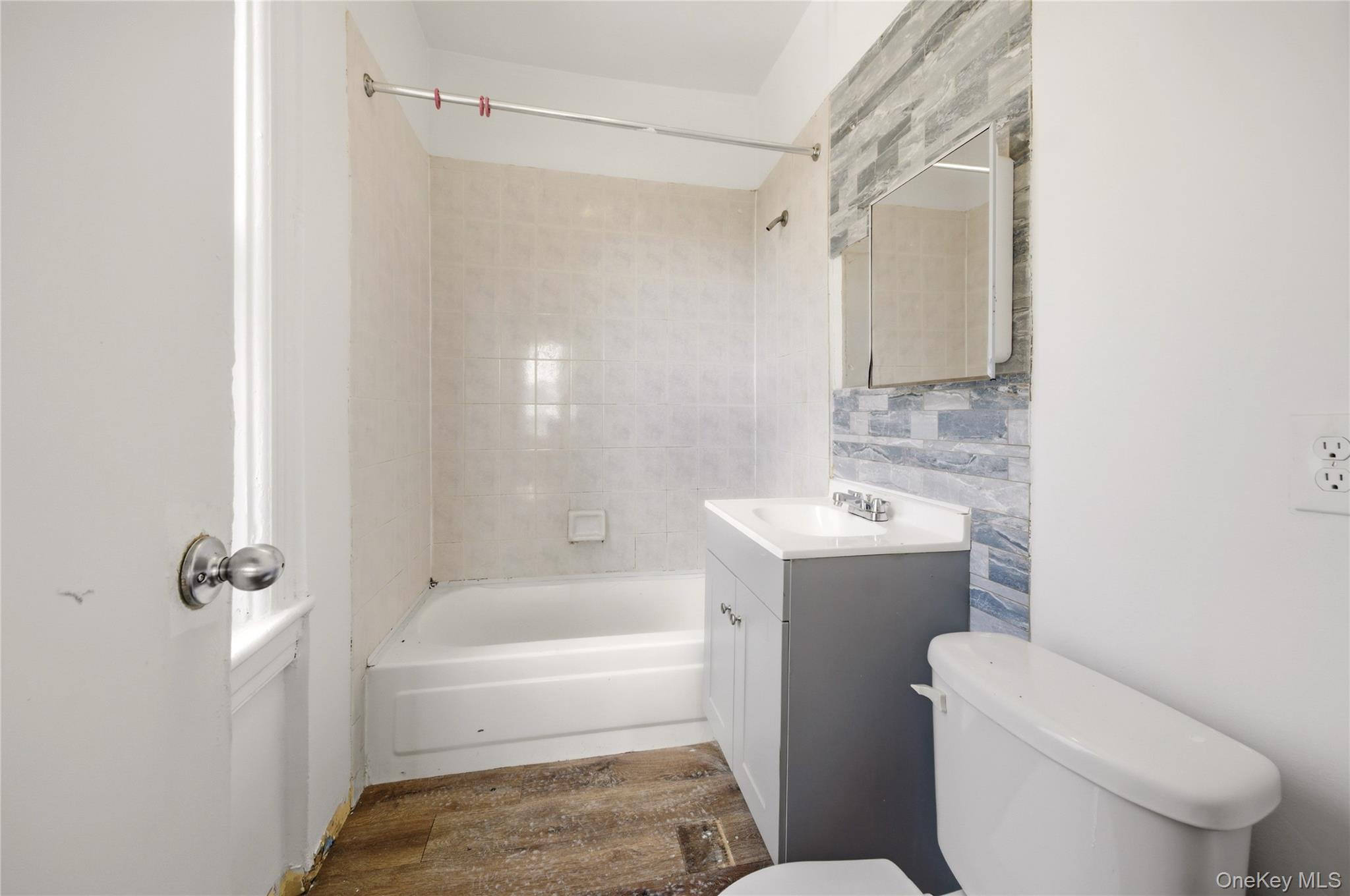 #13 photo, 28 Grove Street, Mount Vernon , NY 10550