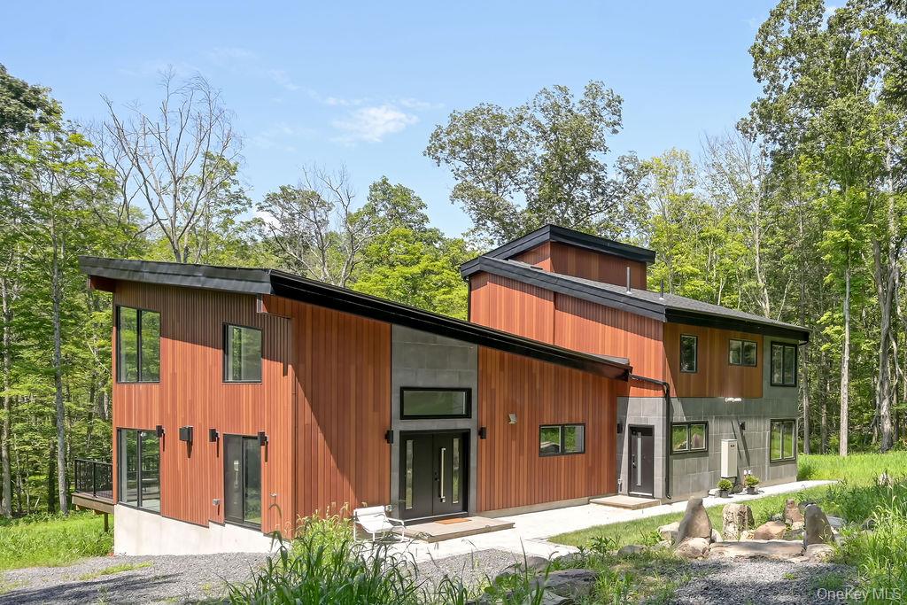 #1 photo, 30 Narrow Road, Kingston , NY 12401