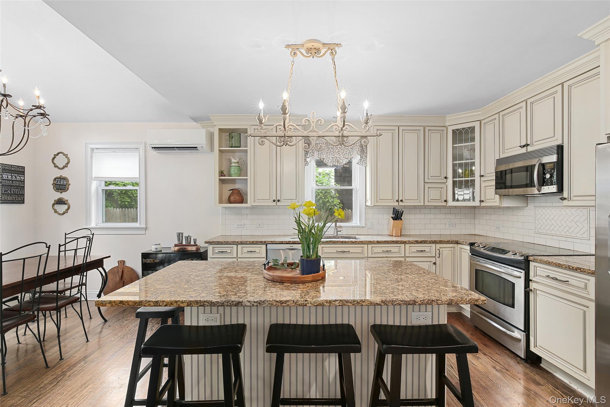 #5 photo, 8 Goldwin Street, Rye , NY 10580