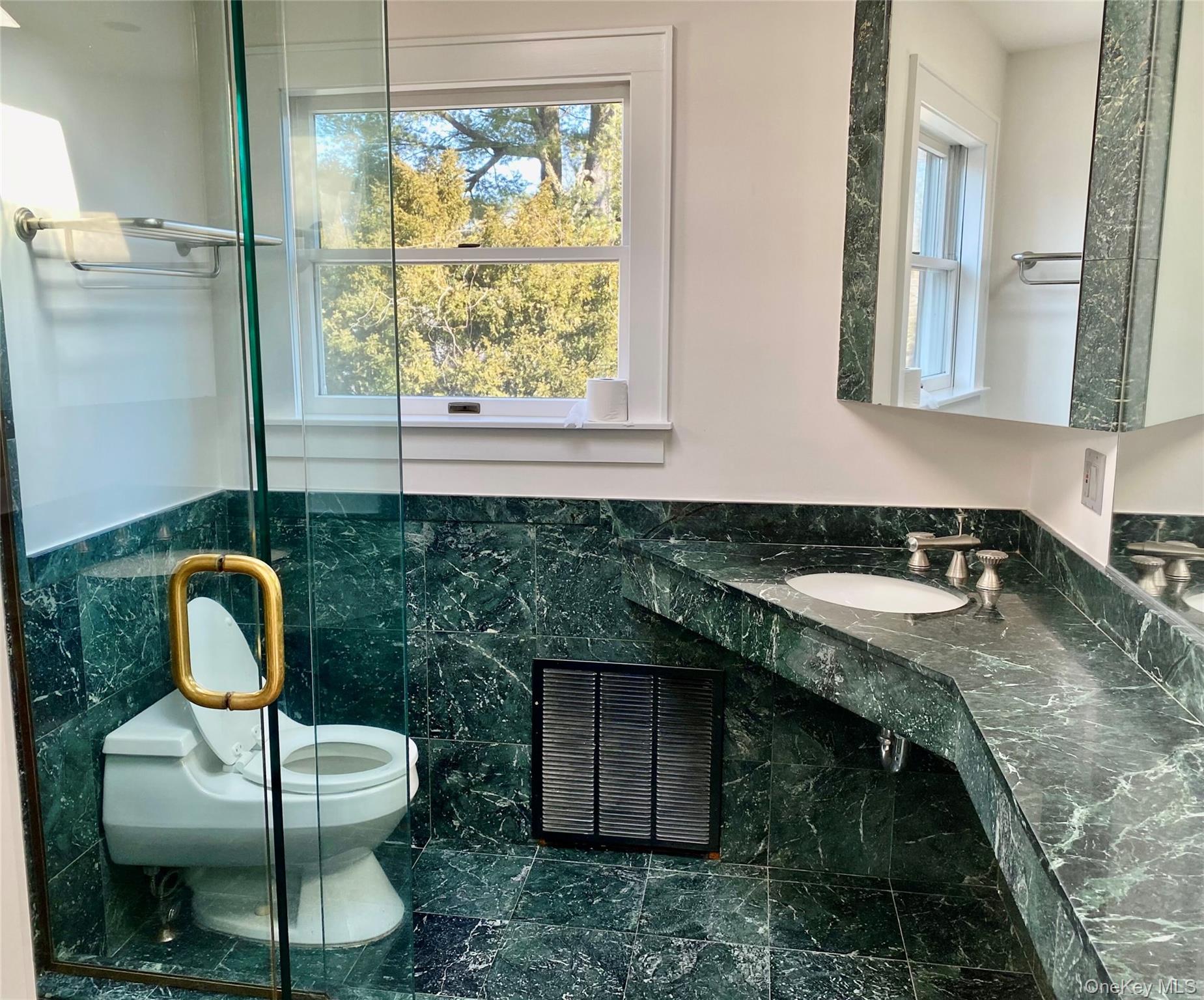 #11 photo, 34 Maplewood Street, Larchmont , NY 10538