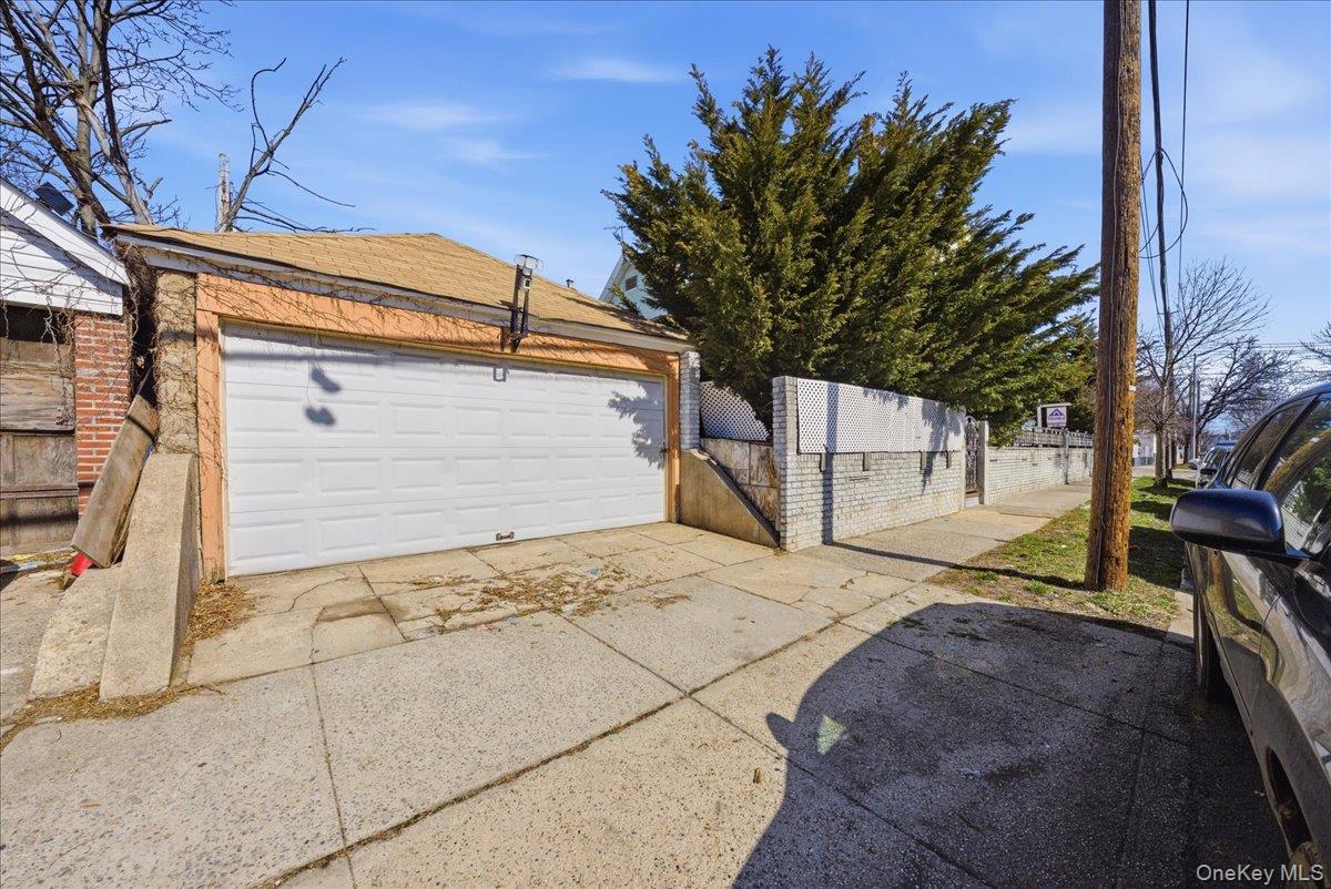 #6 photo, 9360 208th Street, Queens Village , NY 11428