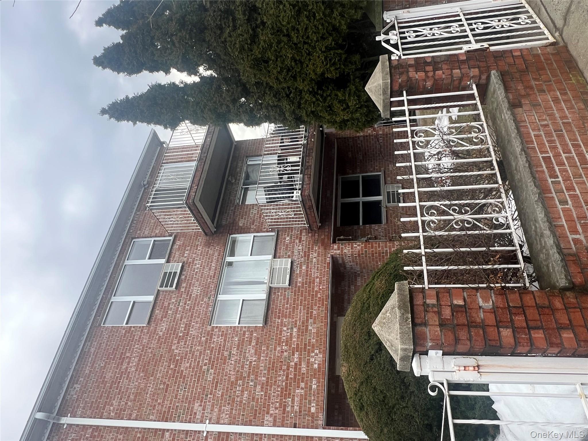 #11 photo, 2005 Hazen Street, East Elmhurst , NY 11370