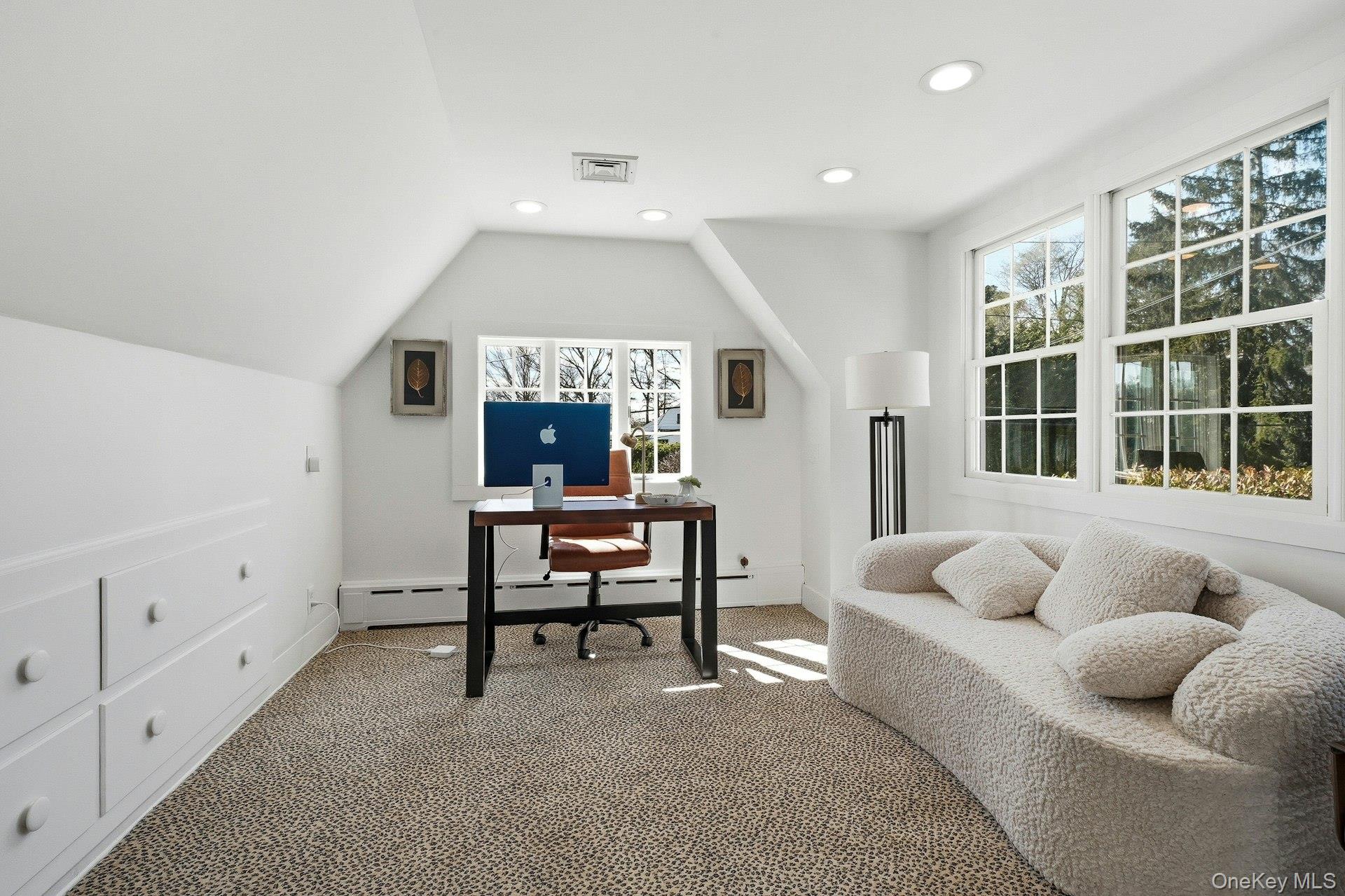 #17 photo, 6 Janssen Drive, Manhasset , NY 11030