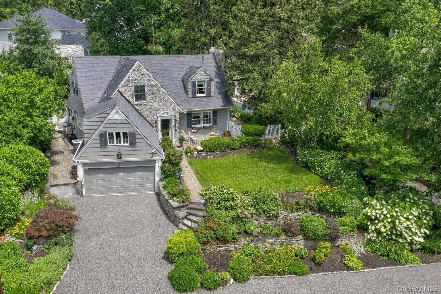 #3 photo, 6 Janssen Drive, Manhasset , NY 11030