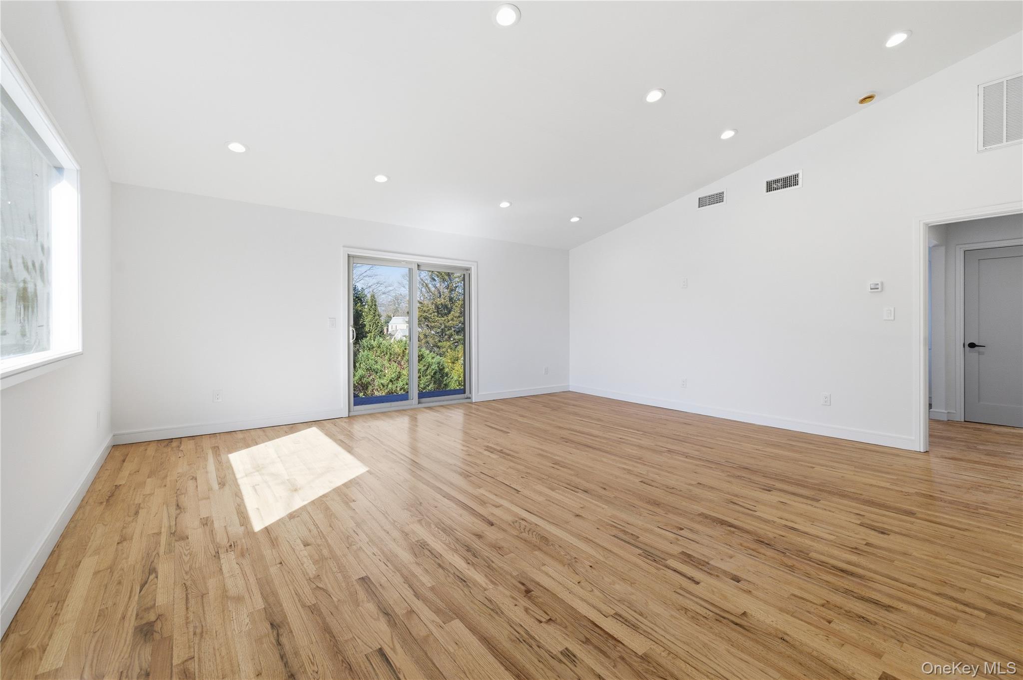 #16 photo, 217 Hempstead Avenue, Malverne , NY 11565