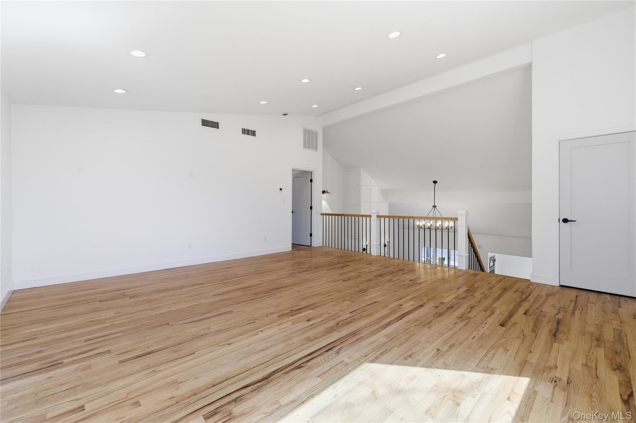 #18 photo, 217 Hempstead Avenue, Malverne , NY 11565