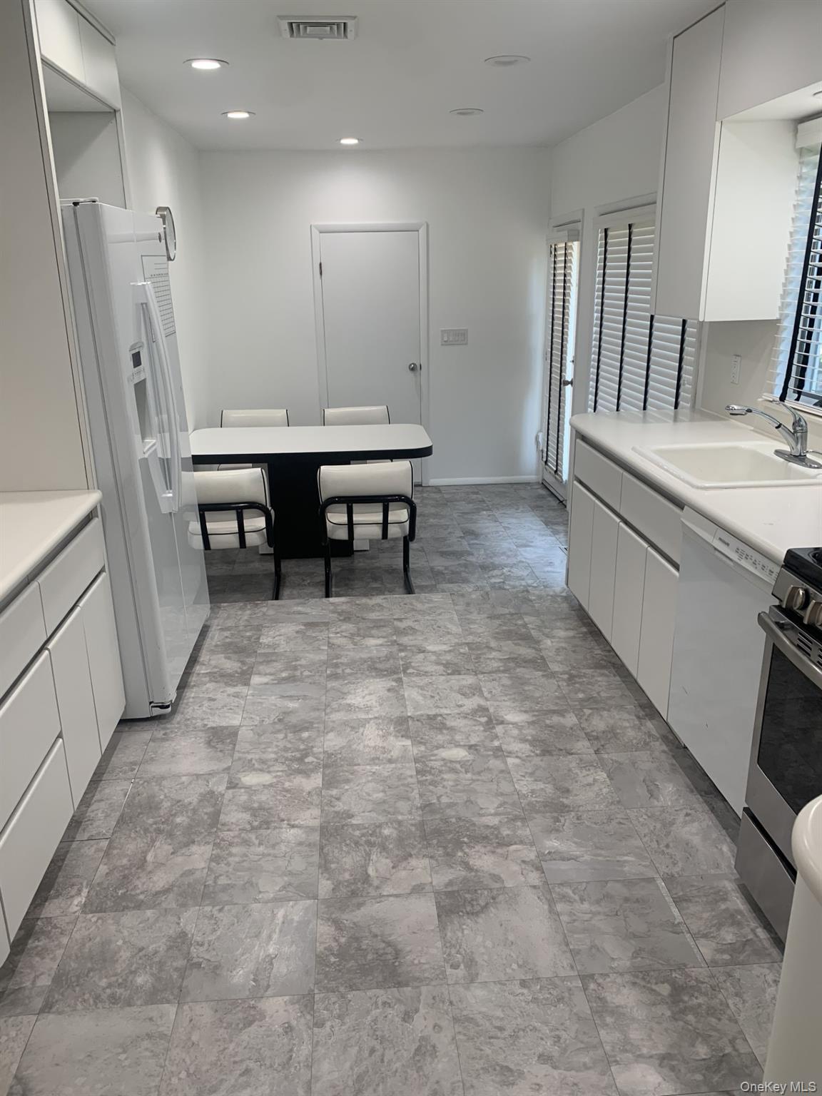 #10 photo, 220 Jackson Place, নাসাউ কাউন্টি Hewlett , NY 11557