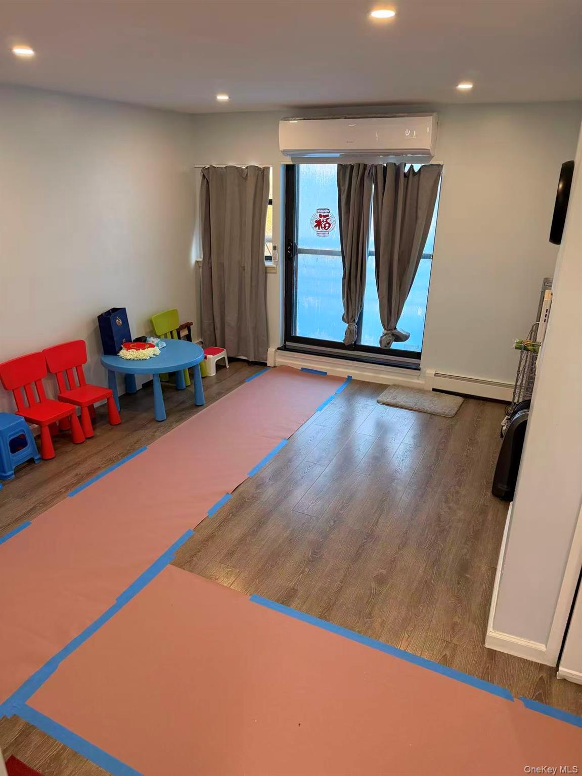 #5 photo, 55-12 Main Street, Flushing , NY 11355