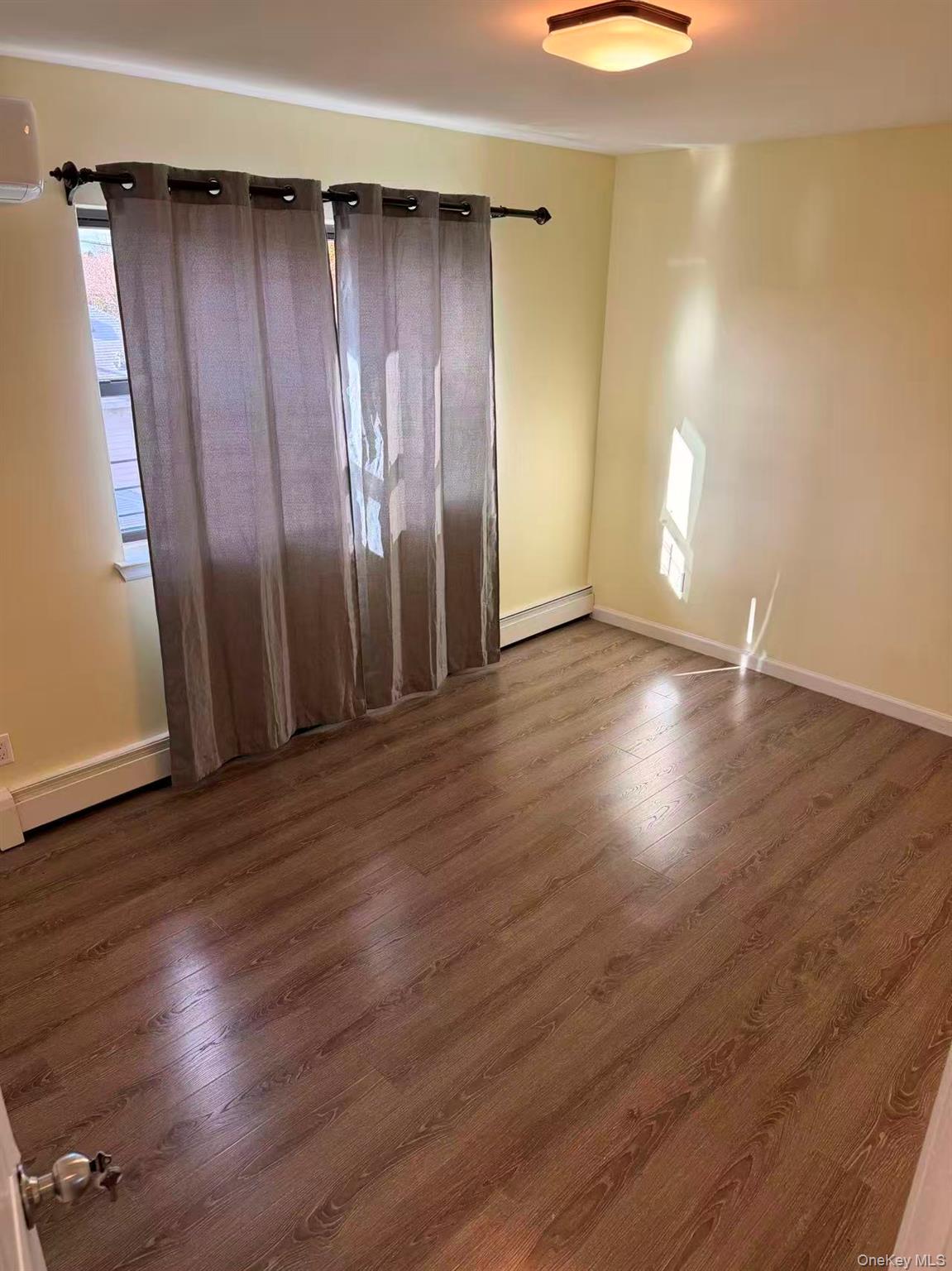 #6 photo, 55-12 Main Street, Flushing , NY 11355