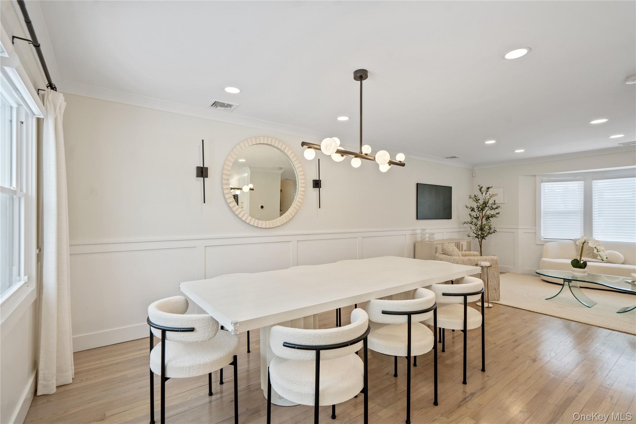 #11 photo, 36 Stauber Drive, Plainview , NY 11803