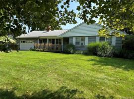 990 Three Waters Lane 东长岛 Orient, NY