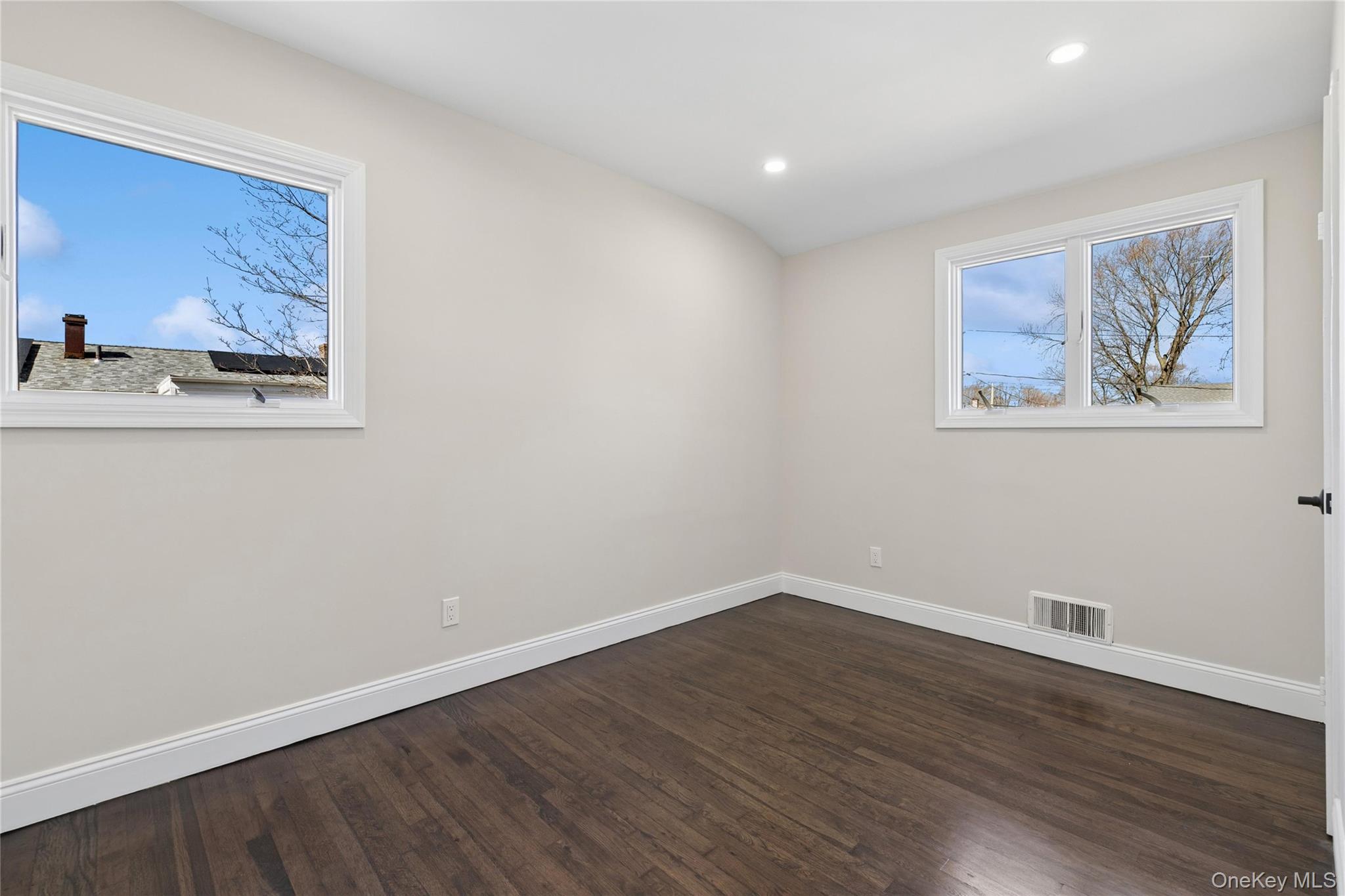 #16 photo, 236 Vermont Avenue, Bay Shore , NY 11706