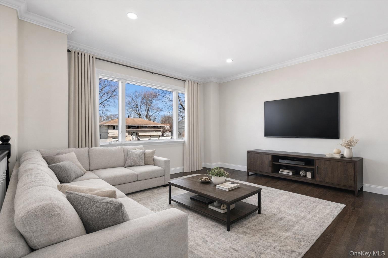 #2 photo, 236 Vermont Avenue, Bay Shore , NY 11706