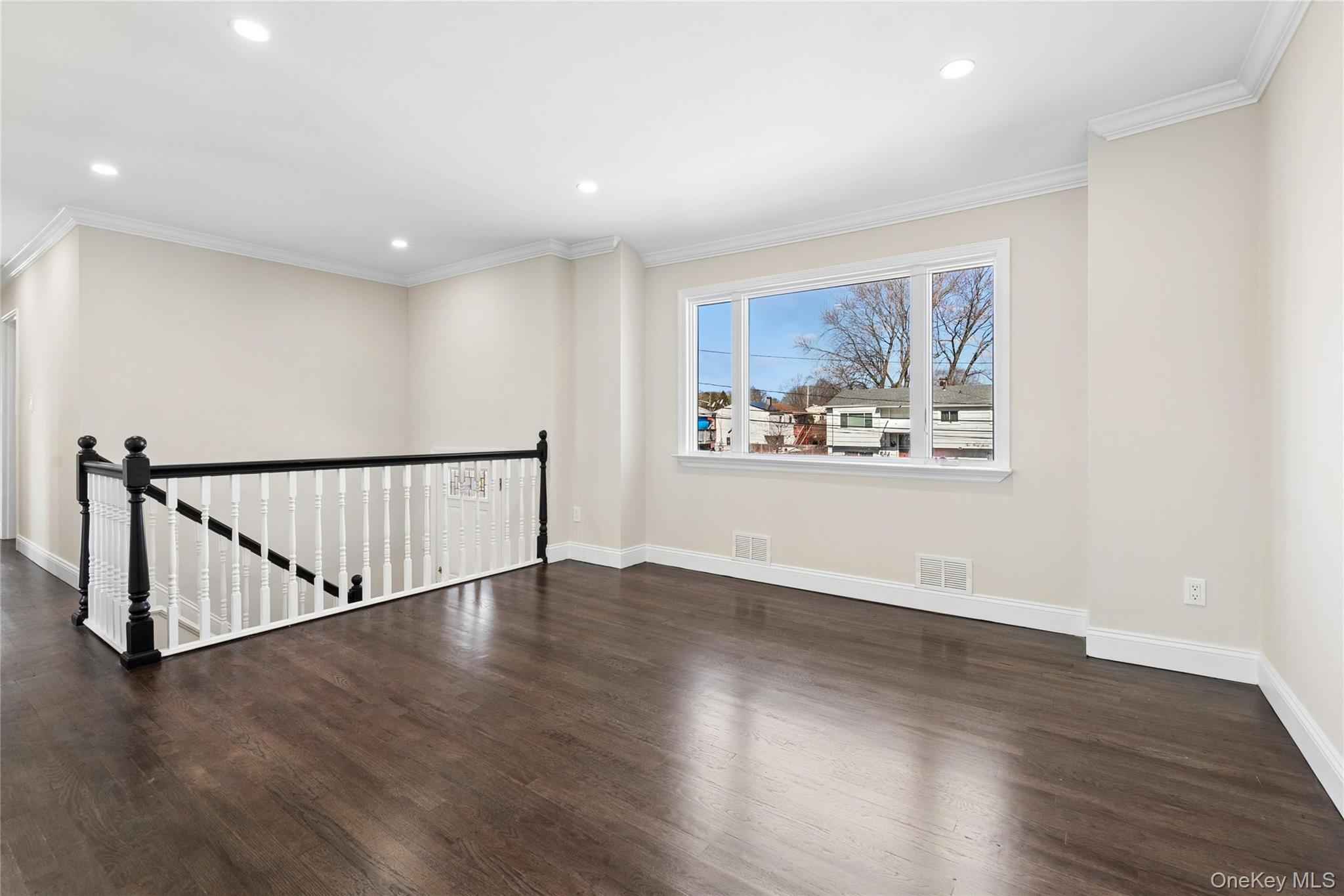 #4 photo, 236 Vermont Avenue, Bay Shore , NY 11706