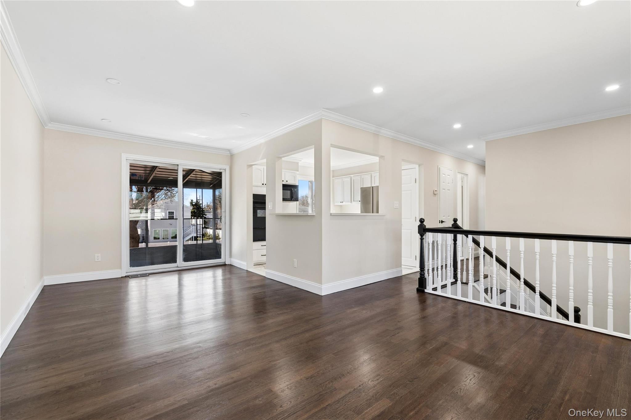 #6 photo, 236 Vermont Avenue, Bay Shore , NY 11706