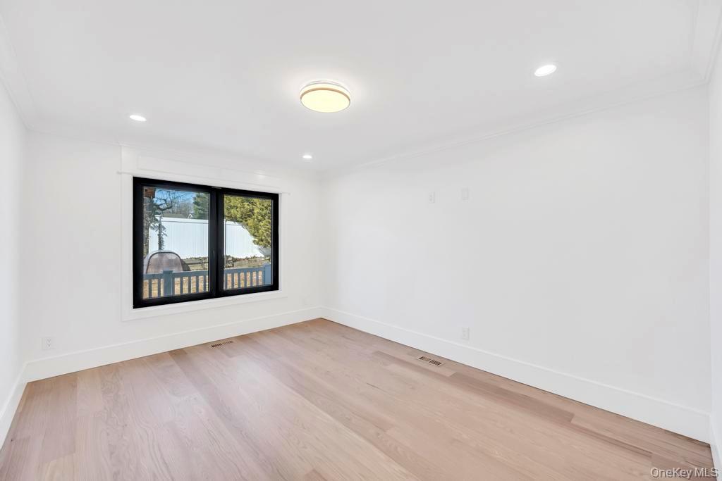 #11 photo, 26 Fieldstone Drive, Syosset , NY 11791