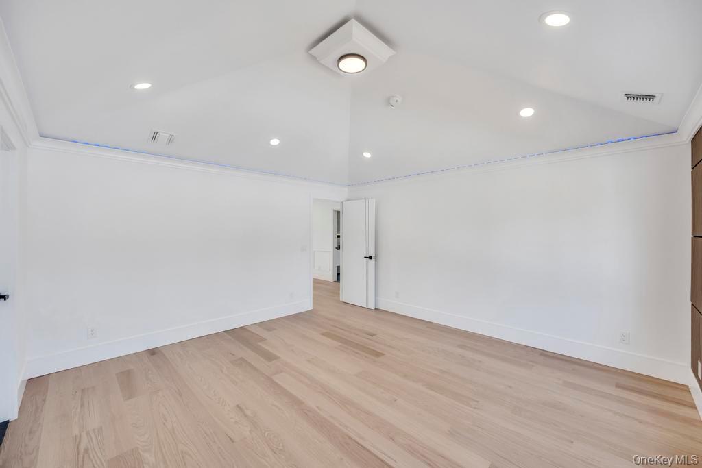 #15 photo, 26 Fieldstone Drive, Syosset , NY 11791