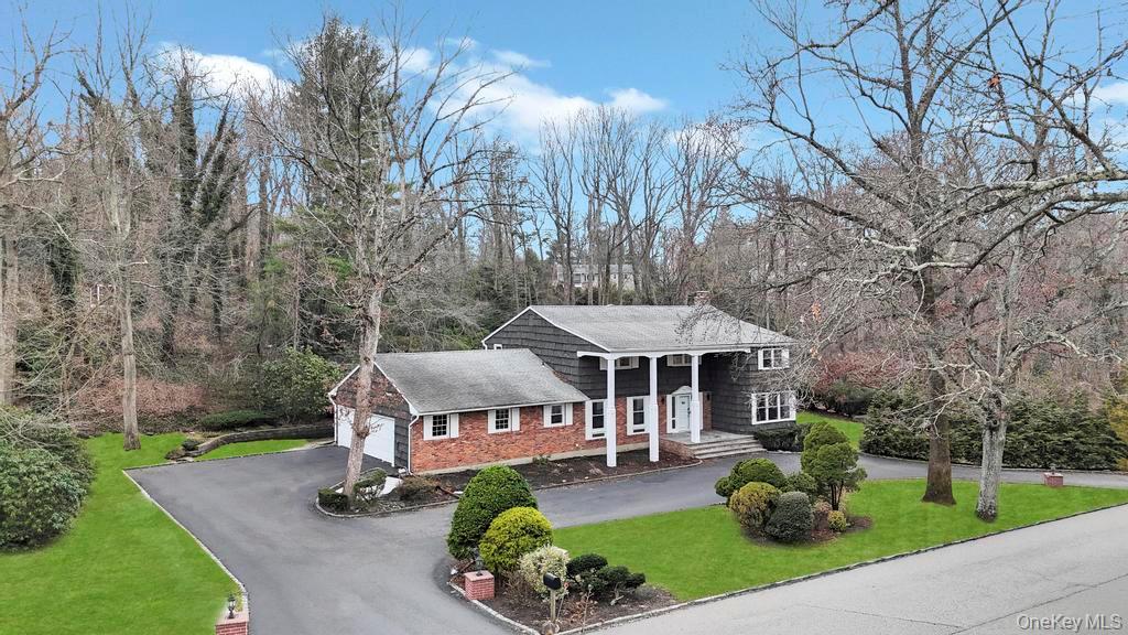 #2 photo, 10 Hunting Hill Road, Woodbury , NY 11797