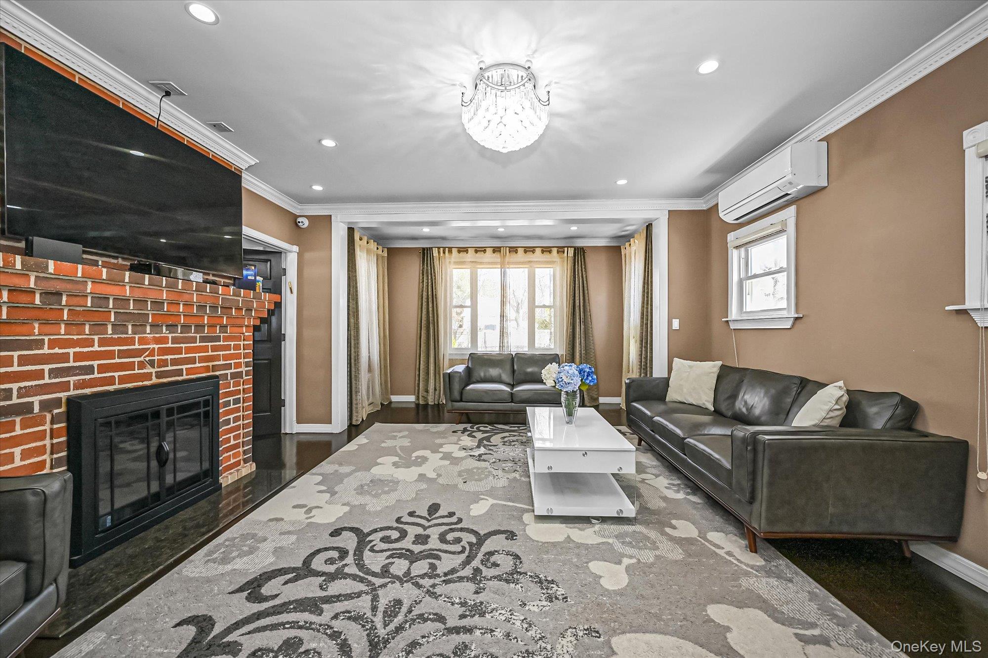 #4 photo, 8516 Abingdon Road, কুইন্‌স Kew Gardens , NY 11415