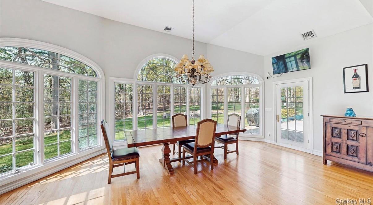 #10 photo, 406 Duck Pond, Locust Valley , NY 11560