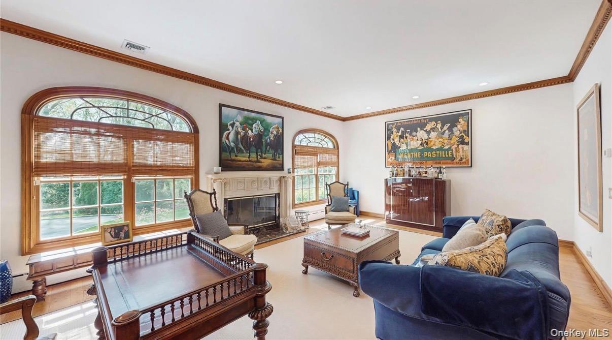 #12 photo, 406 Duck Pond, Locust Valley , NY 11560