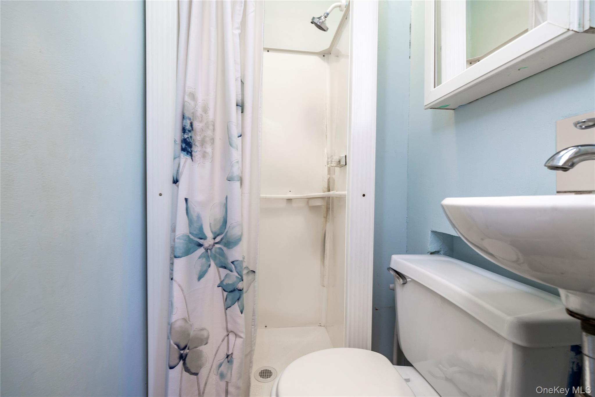 #13 photo, 65 Jarvis Place, Lynbrook , NY 11563