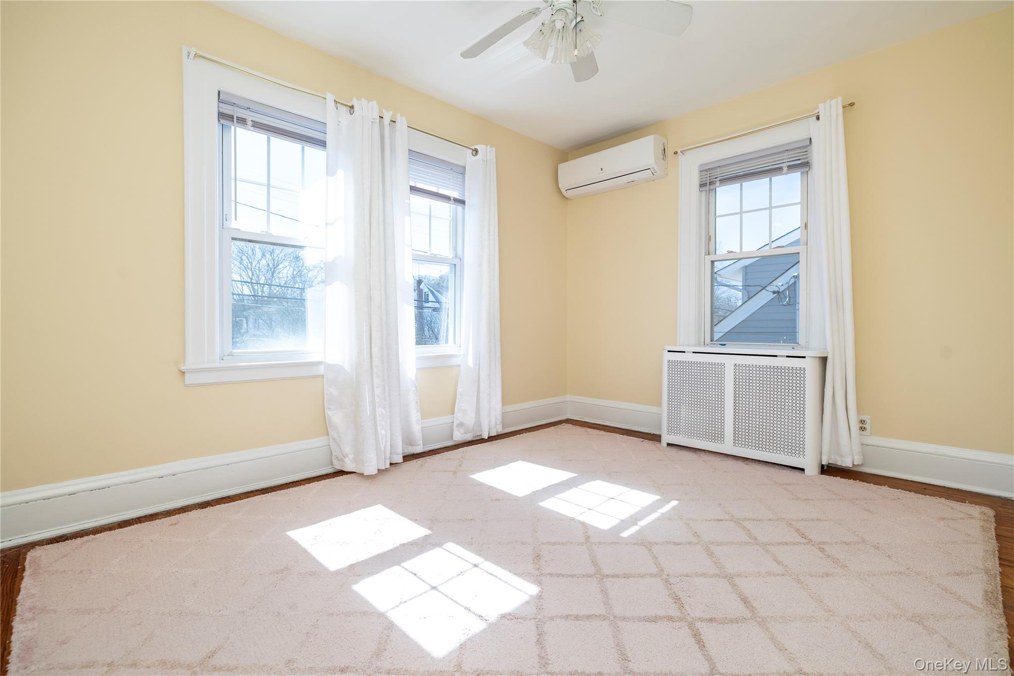 #16 photo, 65 Jarvis Place, Lynbrook , NY 11563