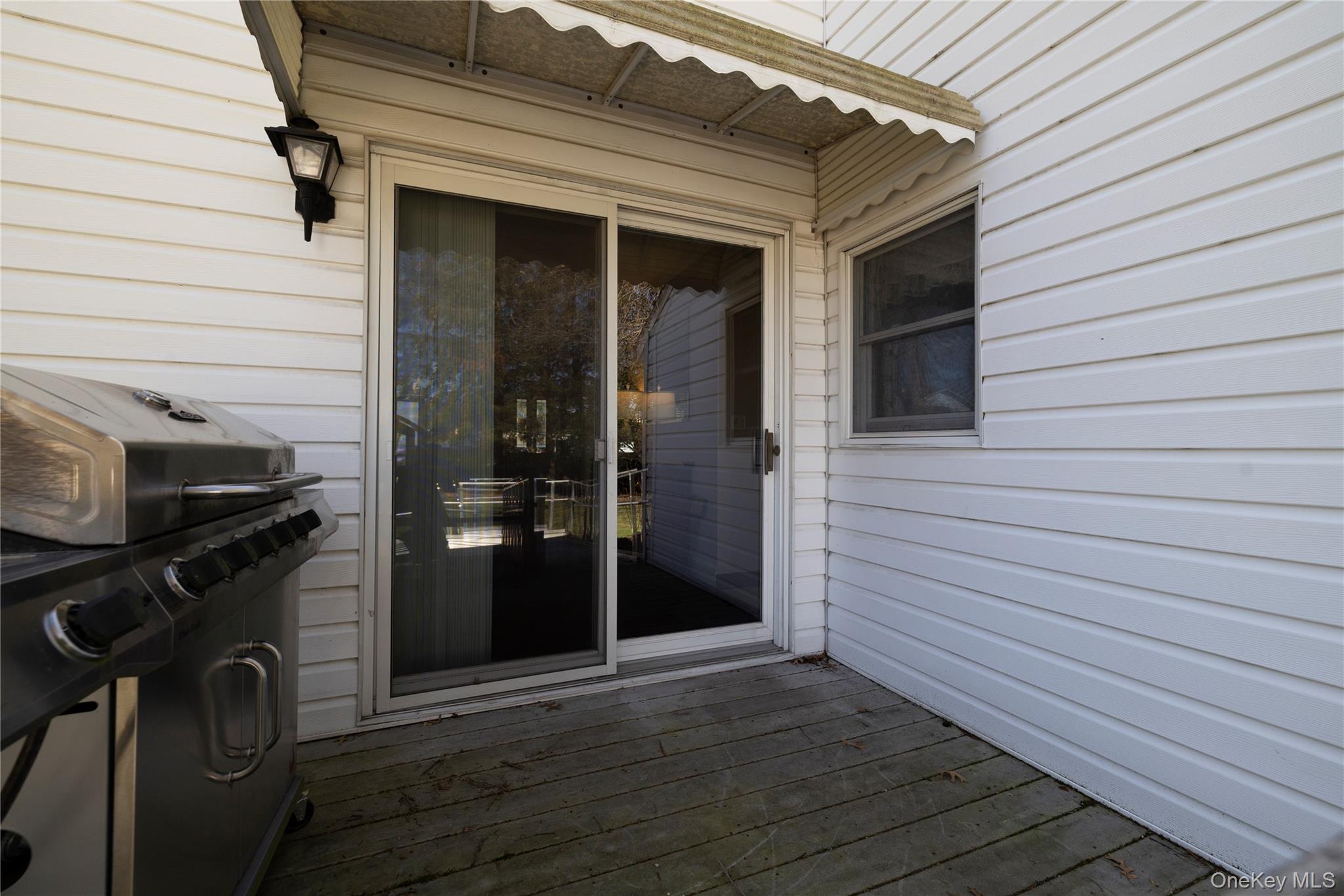 #19 photo, 65 Jarvis Place, Lynbrook , NY 11563