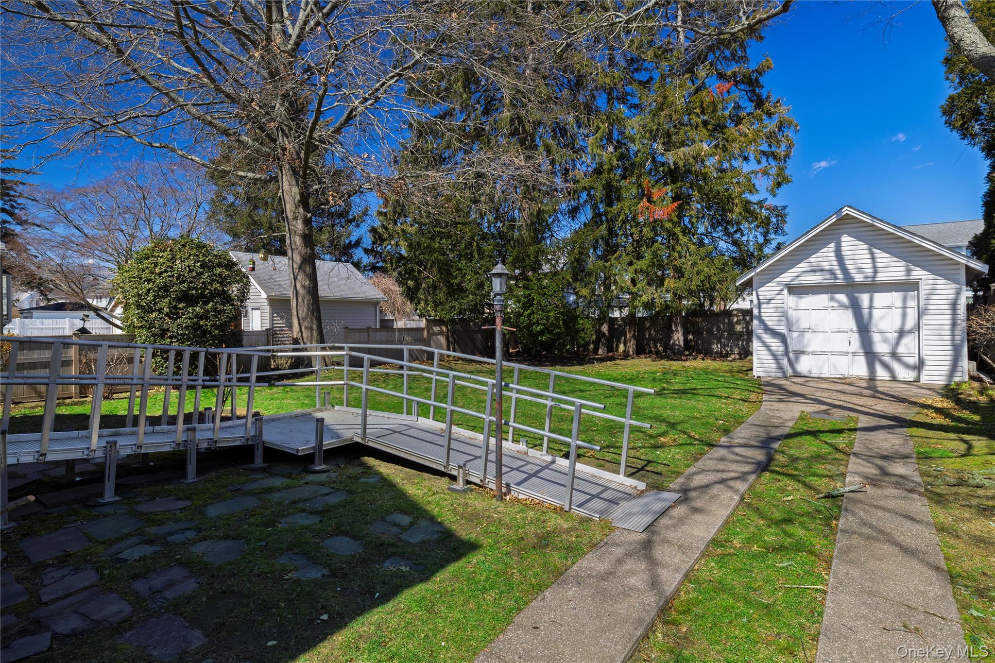 #20 photo, 65 Jarvis Place, Lynbrook , NY 11563