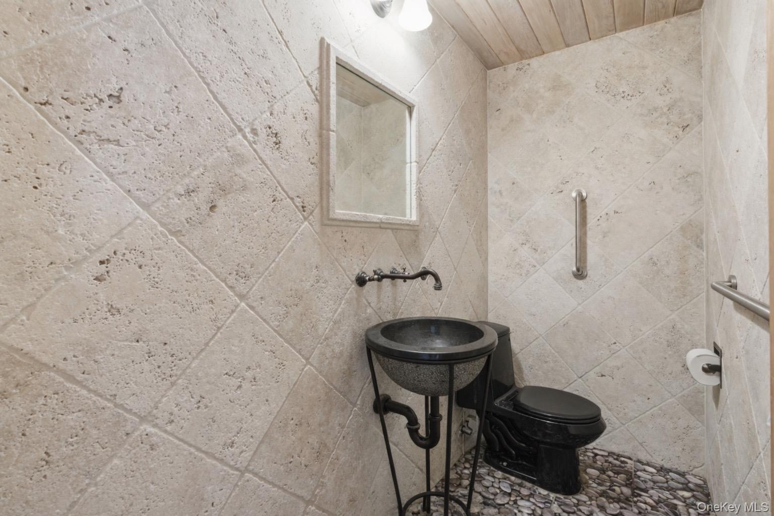 #7 photo, 25 Haskel Lane, Stony Brook , NY 11790