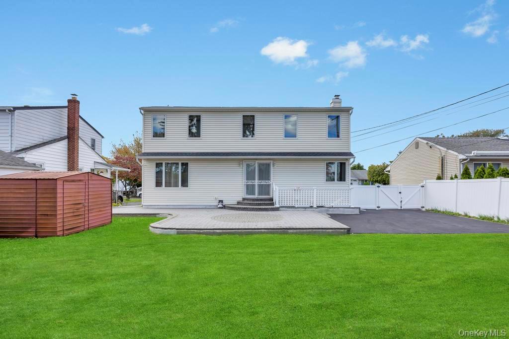 #6 photo, 30 Andover Lane, Hicksville , NY 11801