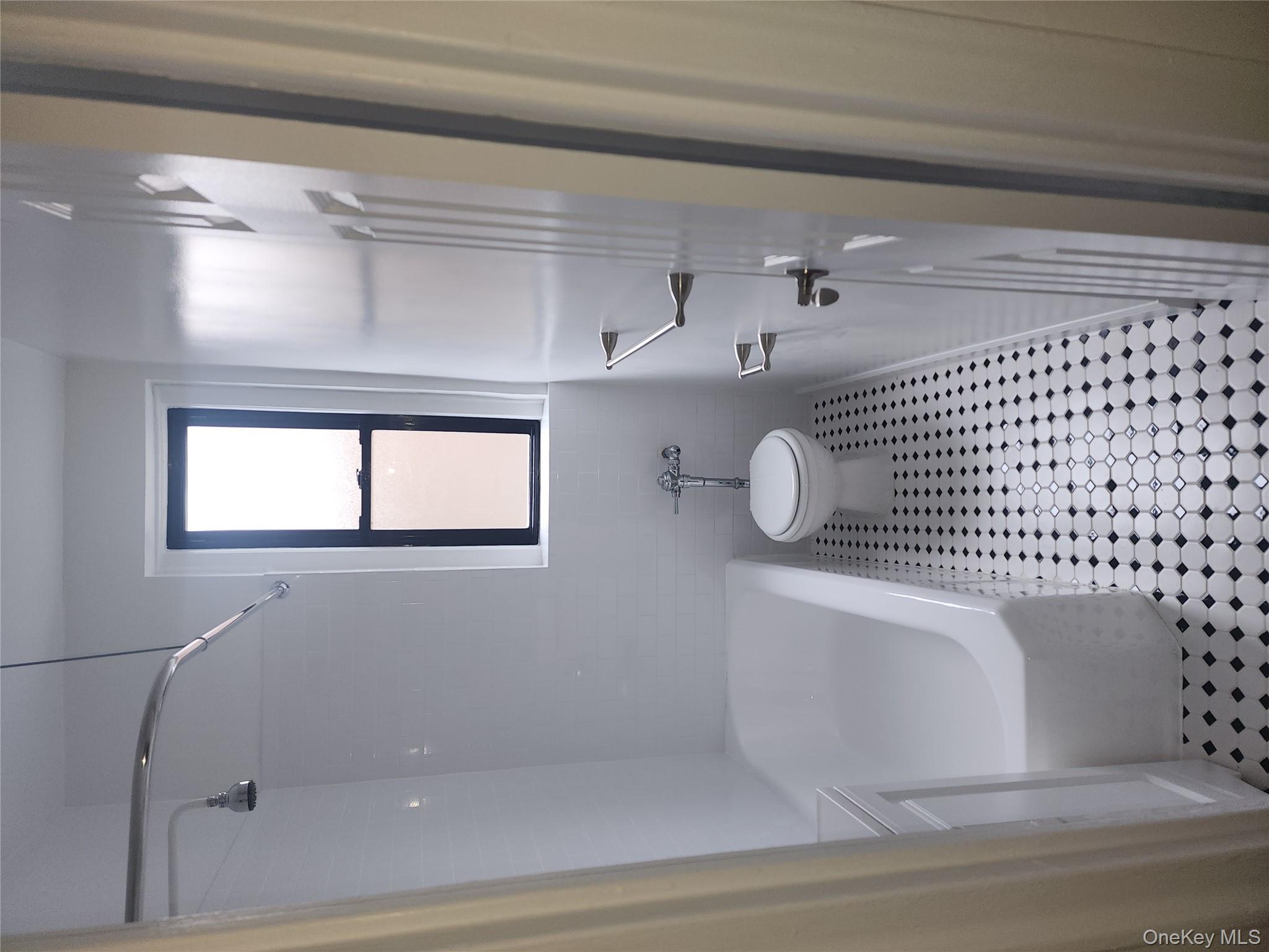 #7 photo, 2685 Creston Avenue, Bronx , NY 10468