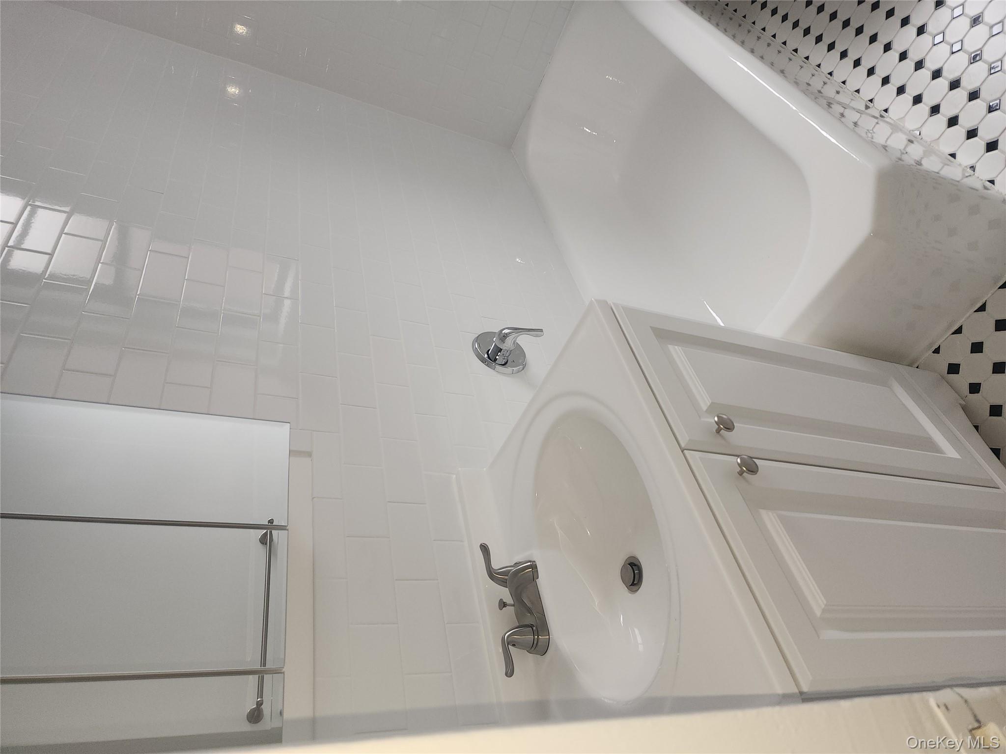 #8 photo, 2685 Creston Avenue, Bronx , NY 10468