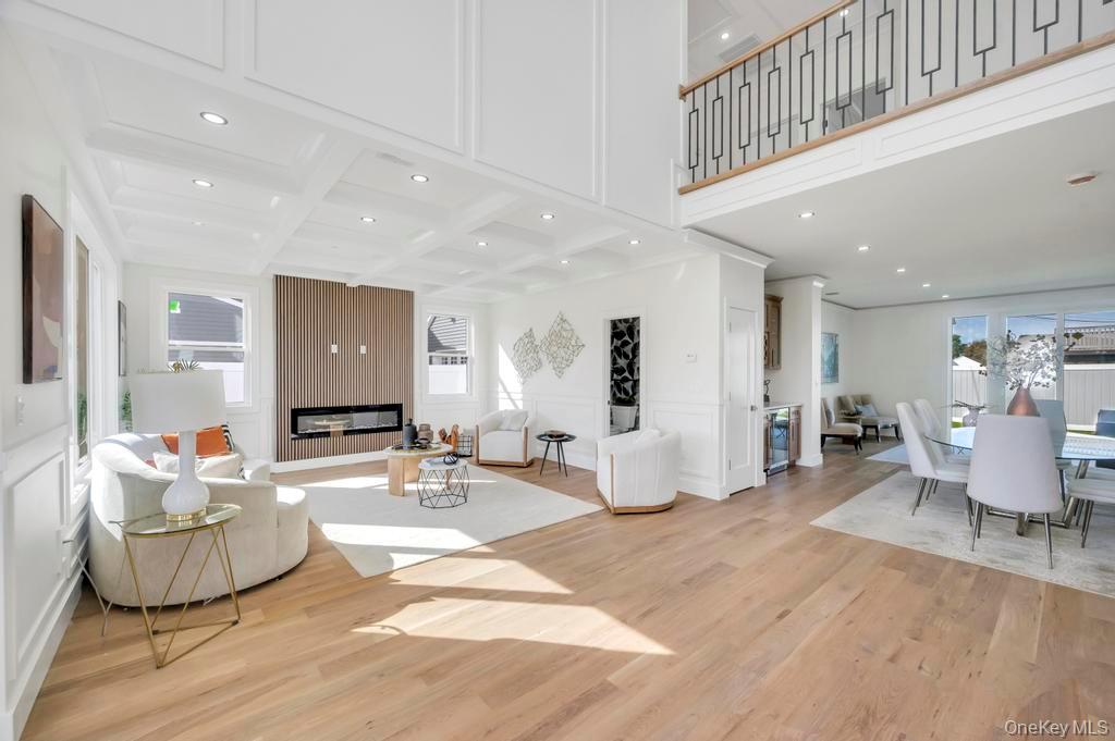 #4 photo, 2497 Balsam Avenue, নাসাউ কাউন্টি East Meadow , NY 11554