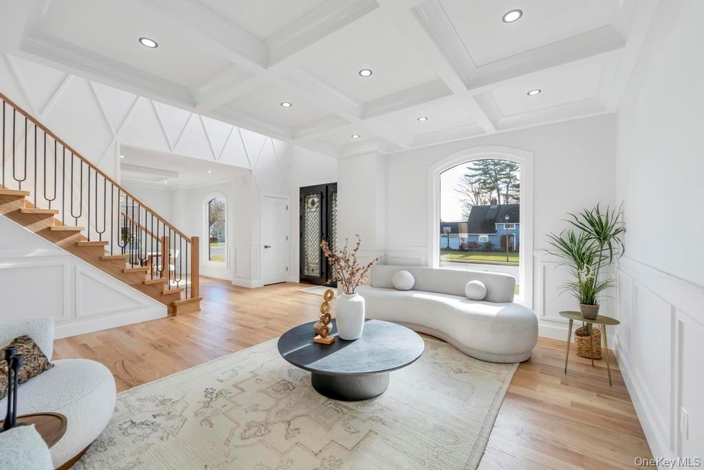 #13 photo, 14 Eve Lane, Levittown , NY 11756