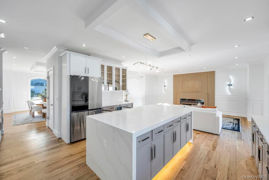 #5 photo, 14 Eve Lane, Levittown , NY 11756