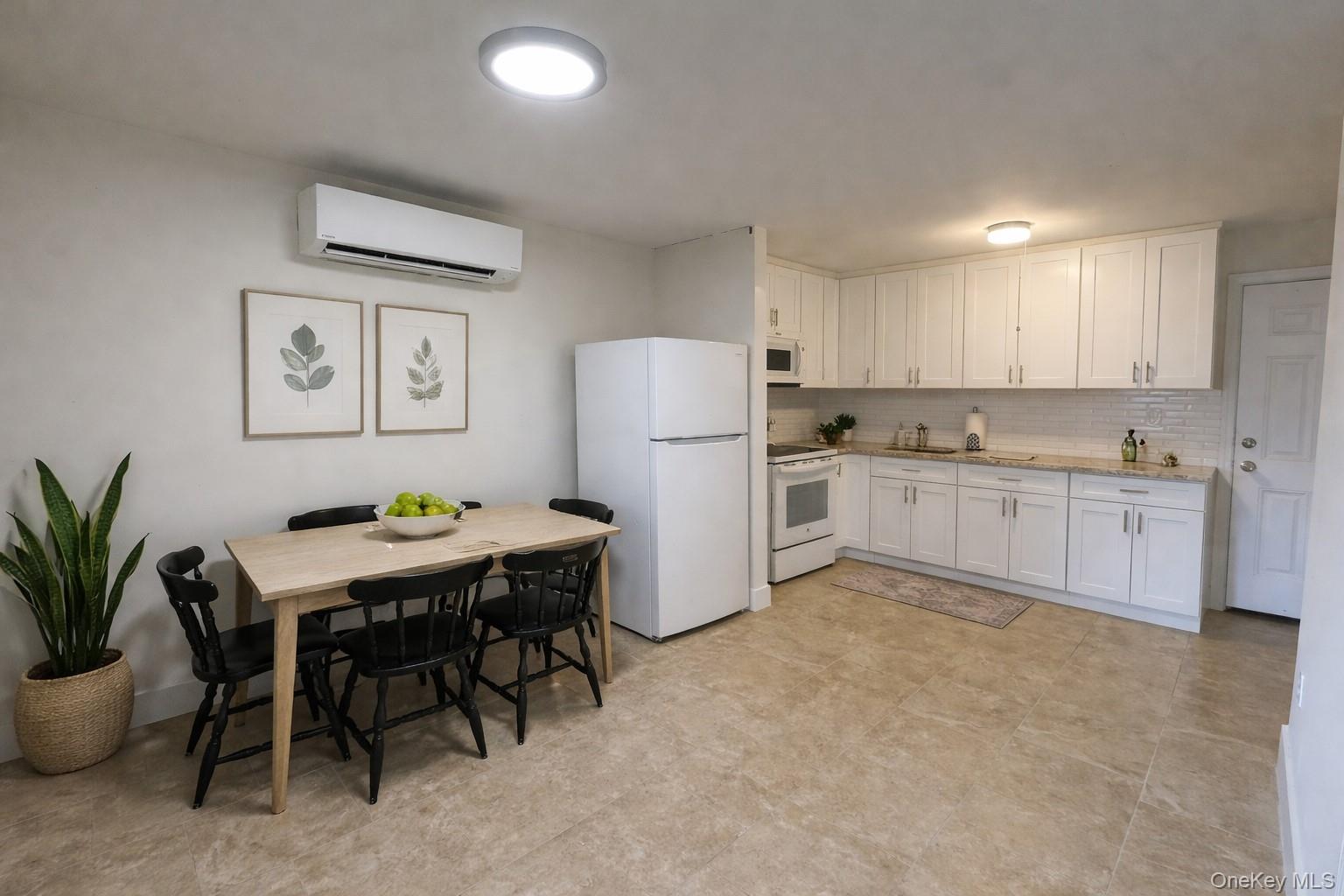 #4 photo, 110 Jericho Turnpike, Mineola , NY 11501