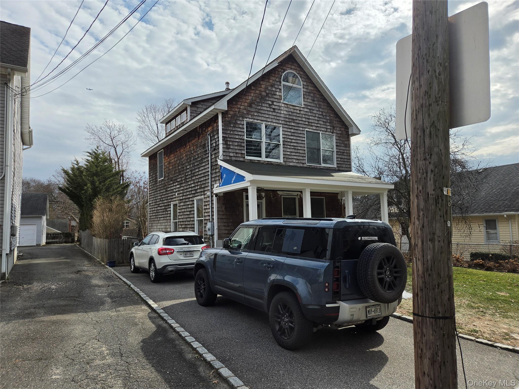 #3 photo, 54 Cocks Lane, Locust Valley , NY 11560