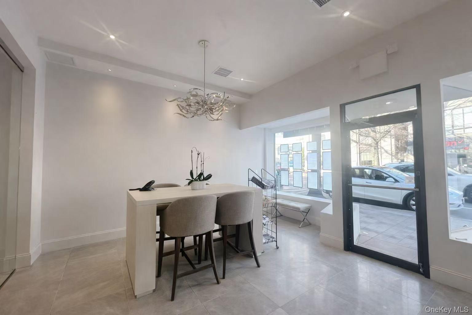 #4 photo, 42 Middle Neck Road, 長島 大頸 Great Neck , NY 11021