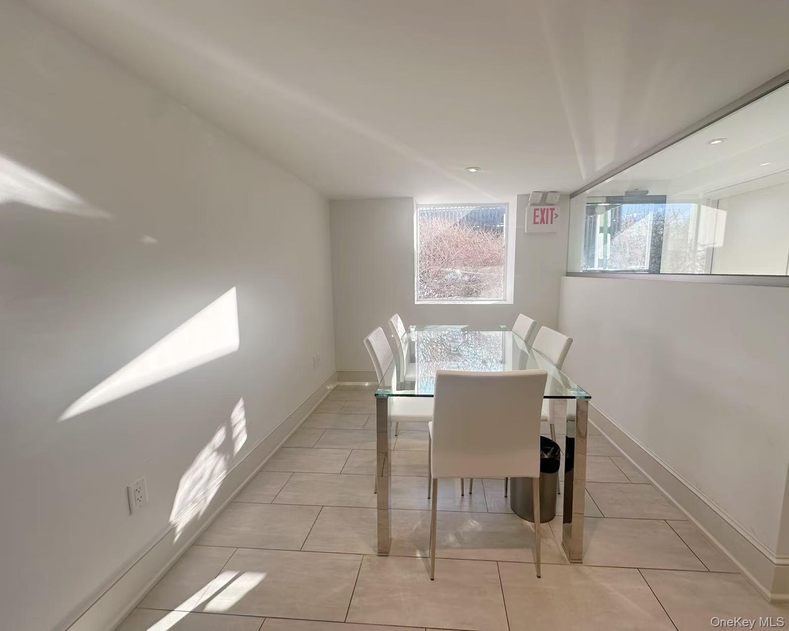 #6 photo, 42 Middle Neck Road, 長島 大頸 Great Neck , NY 11021