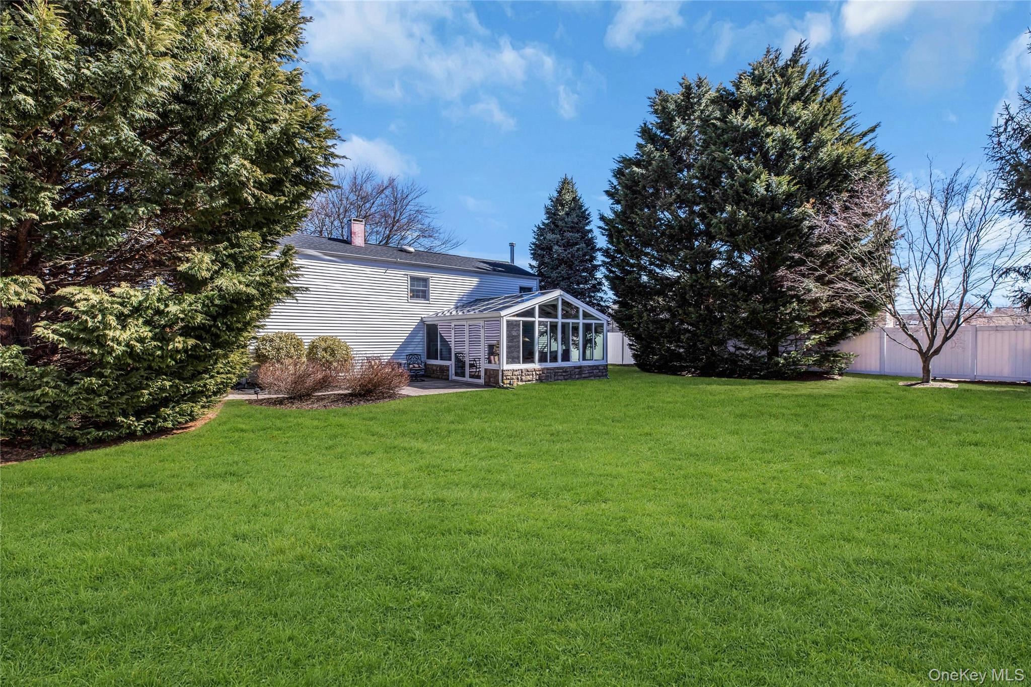 #20 photo, 114 Lowell Road, Sayville , NY 11782