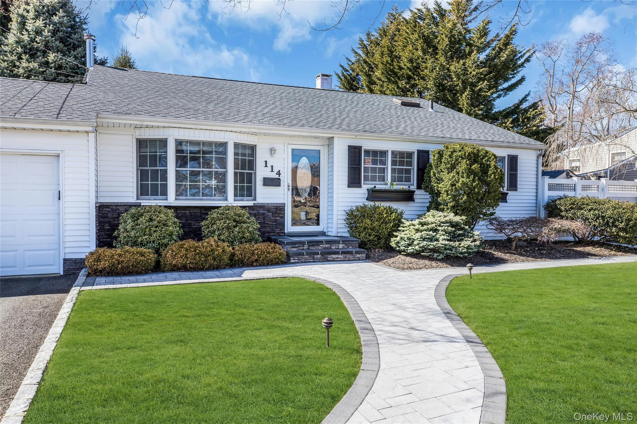 #3 photo, 114 Lowell Road, Sayville , NY 11782