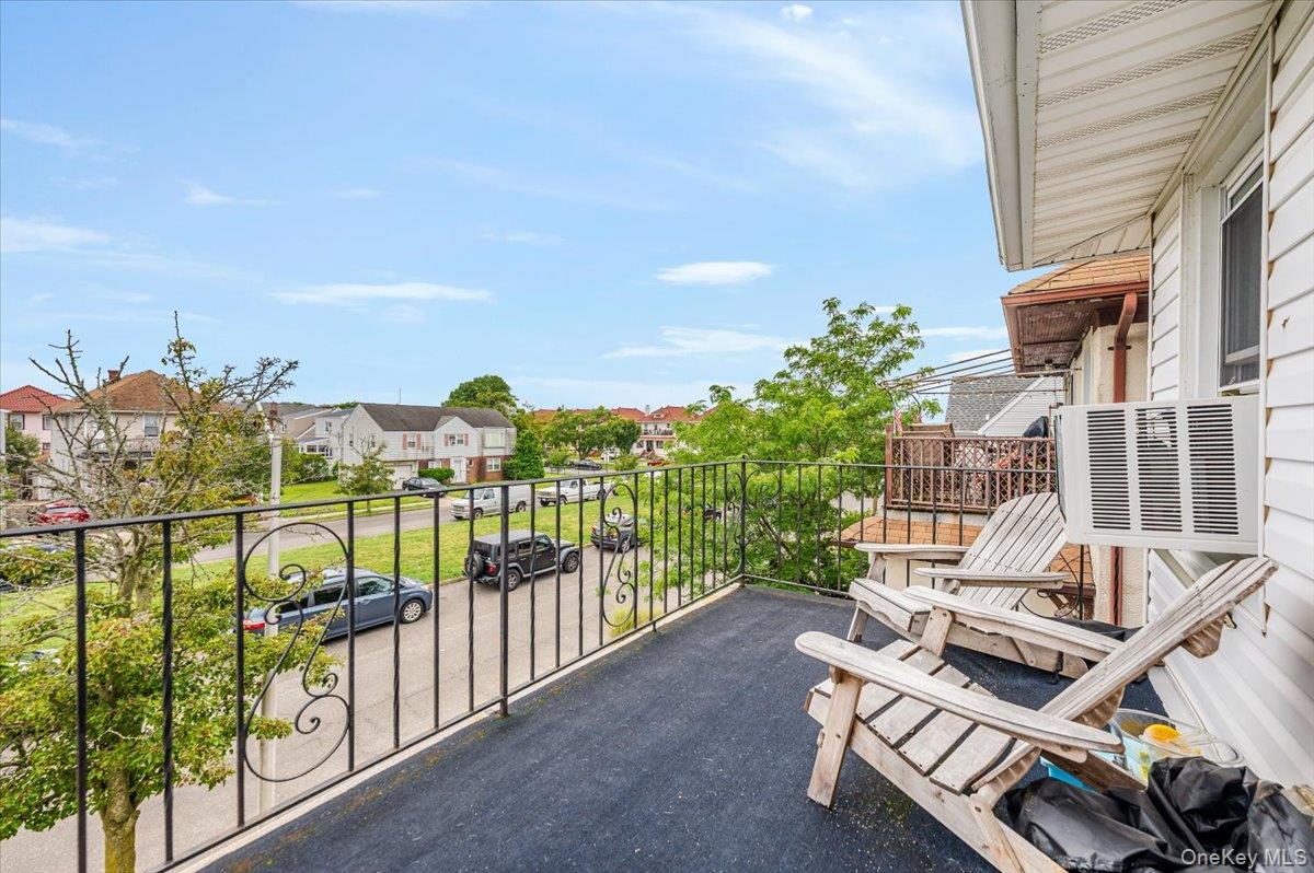 #17 photo, 365 W Hudson Street, Long Beach , NY 11561